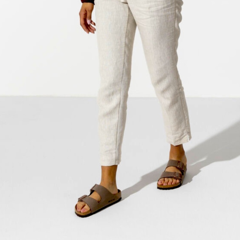 BIRKENSTOCK - the Arizona. Mocha  New never worn